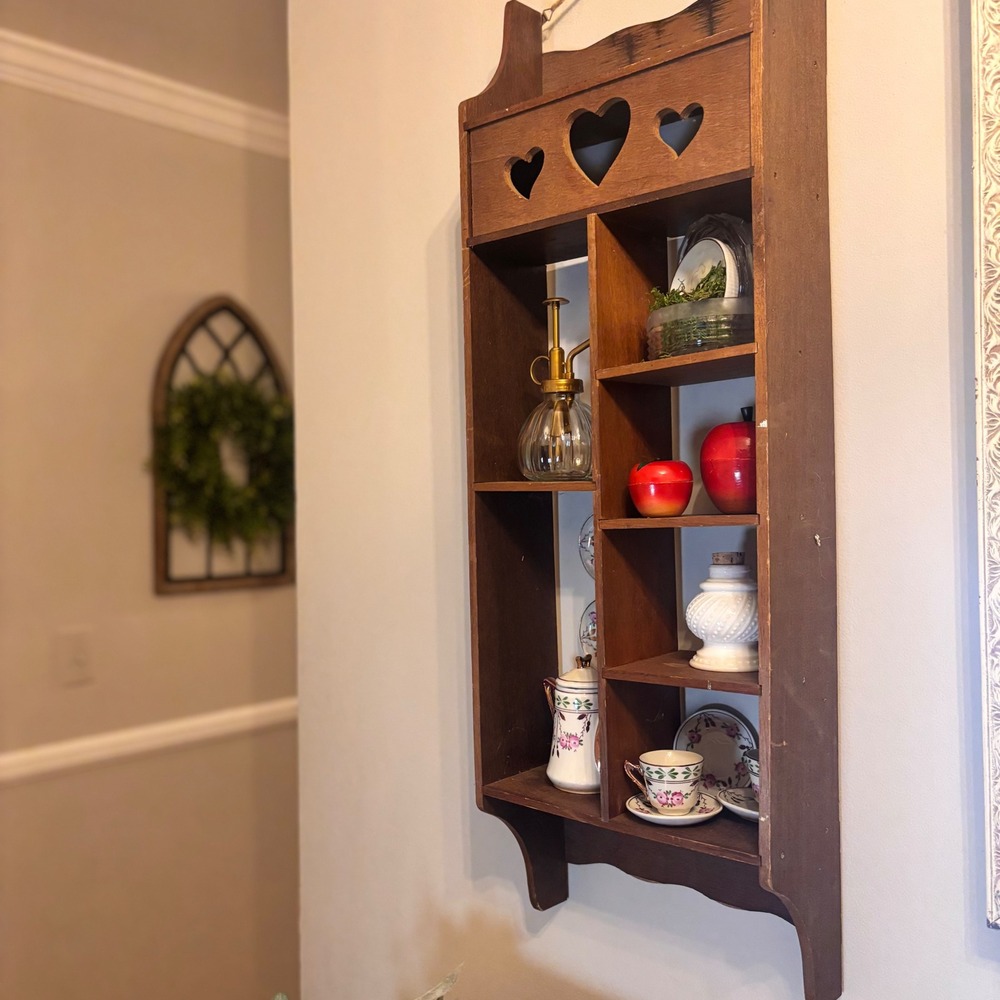 Vintage Wood Heart shelf Cutout Box Wall Shelf Brown Rustic Display 90's case - Picture 2 of 8